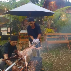 Special Staycation bebakaran kemuning